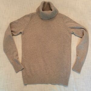 Size Small Banana Republic Turtleneck With Merino Wool & Cashmere, Oatmeal